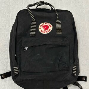 Fjallraven Kanken Classic Black Backpack with striped straps